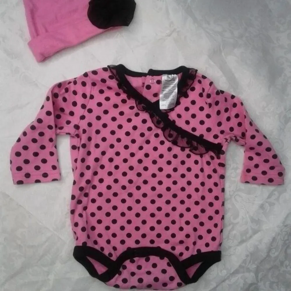 baby essentials Pink & Black 3pc Set Onesie Leggings Hat Polka Dots Ruffle 9Mo